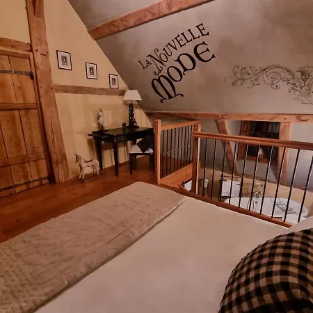 La Grange Des Bruyeres Guest house Ige (Orne)